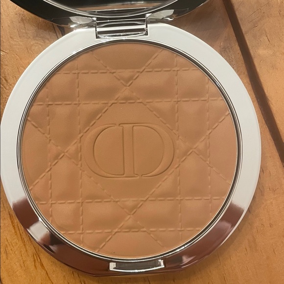 NWT- Dior- Forever- Nude Bronze Compact- 18g- 10 Soft Matte - Picture 5 of 16